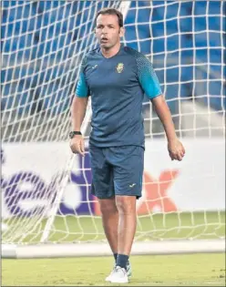  ??  ?? DEBUT. El Villarreal se entrenó en Tel Aviv con Calleja a la cabeza.