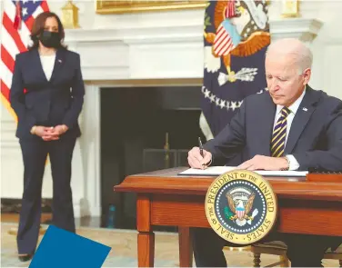  ?? / REUTERS ?? Kamala Harris, Biden firmó la orden ejecutiva clave para la economía de Estados Unidos