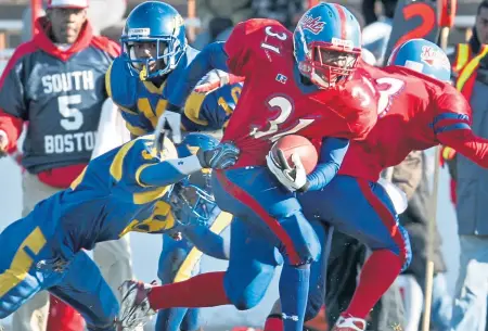  ?? NANCY LANE / BOSTON HERALD ?? FINALLY: South Boston ended a string of five straight losses by cruising past Eastie, 34-6, in 2008.