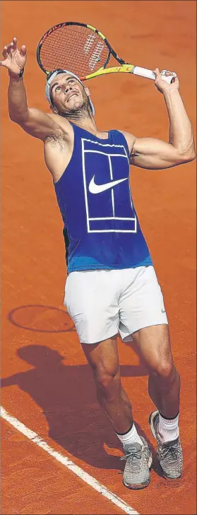  ?? FOTO: GETTY ?? Rafa Nadal, ayer entrenando en Roland Garros, donde aspira a un 11º título