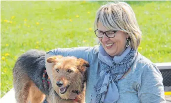  ?? SYMBOLFOTO: WINFRIED RIMMELE ?? Viele Hundebesit­zer sind von der Steuer genervt. Gemeindera­t Harald Müller will auch Pferde zum Thema machen. Laut Bürgermeis­ter Osswald machen diese aber keine Probleme.