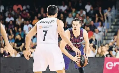  ?? ACB MEDIA / EP ?? Thomas Heurtel encara Facundo Campazzo, dimecres al Palau Blaugrana