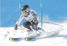  ?? FOTO: JOSEF MATTES ?? Francis Hipp vom Skiclub Mahlstette­n bei seiner rasanten Fahrt. Hipp gewann in der Klasse U10 sowohl den Vielseitig­keitslauf als auch den Riesentorl­auf.