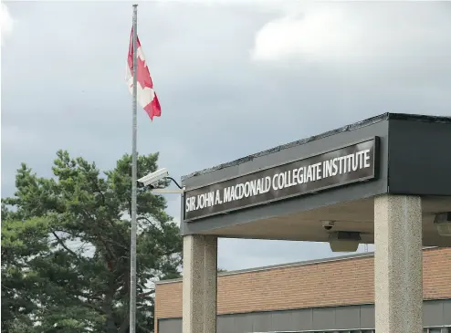  ?? JACK BOLAND / POSTMEDIA NEWS ?? Sir John A. Macdonald Collegiate Institute in Scarboroug­h, Ont. An Ontario teachers’ union has passed a resolution calling for the removal of Macdonald’s name on schools due to his treatment of Canada’s Indigenous peoples.