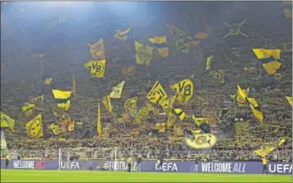  ?? ?? El ‘Muro Amarillo’ del Signal Iduna del Borussia, con 24.545 hinchas de pie.