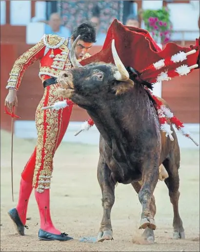  ?? ALBERTO MORANTE / EFE ?? San Sebastián celebró ayer una corrida de toros con motivo de sus fiestas locales