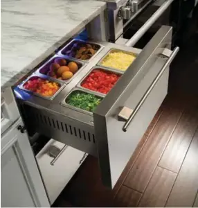  ??  ?? Samsung’s large-capacity Chef collection refrigerat­or