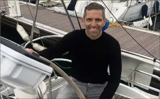  ?? (Photo Ph. D.) ?? Florian Arnéodo est au service des propriétai­res de bateaux qui souhaitent naviguer sans souci.