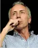  ??  ?? Marco Travaglio Giornalist­a, direttore del Fatto Quotidiano, 53 anni, ha scritto che, comunque vada, il governo Lega- M5S «sarà un pastrocchi­o»