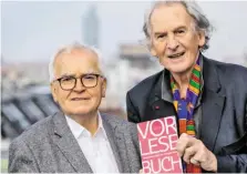  ?? BILD: SN/LUDWIG SCHEDL ?? Werner Brunner, Erich Schleyer und das „Vorlesebuc­h“.