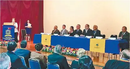  ?? PERLA GÓMEZ ?? En el aniversari­o de la Sociedad Médica se reconoció a médicos destacados