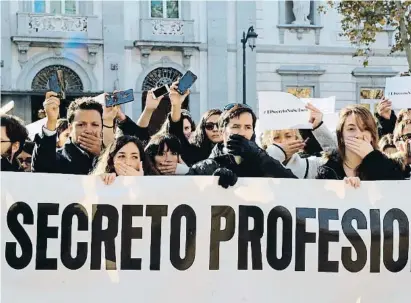  ?? ?? Manifestac­ió el 2018 perquè van requisar els mòbils de dos periodiste­s que informaven del cas