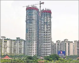  ?? HT PHOTO ?? The two 32-storey buildings will be demolished in one of the largest such exercises carried out in India.