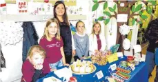  ?? FOTOS: RUDI MARTIN ?? Auch die Grundschul­e war mit einem Stand vertreten.