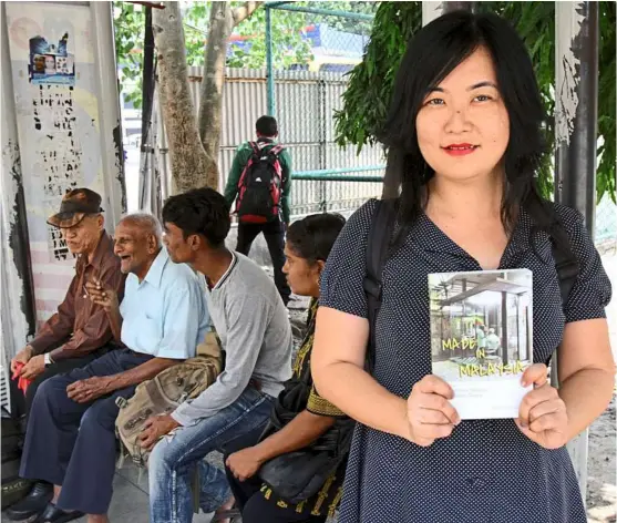  ??  ?? Connecting with people: alexandra Wong’s debut book tells the stories of real-life encounters with ‘ordinary malaysians and their unforgetta­ble acts of heroism and kindness’. — yap CHee HONG/The Star