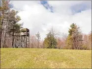  ?? Peter Marteka / Contribute­d photo ?? The wooden tower at Norbrook Farm Brewery in Colebrook.