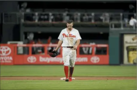  ?? MATT SLOCUM — THE ASSOCIATED PRESS ?? Rhys Hoskins’ struggles at the plate of late might have him feeling somewhat introspect­ive. And maybe a little ticked off at himself, too.