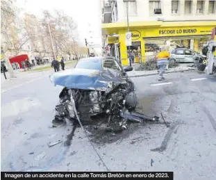  ?? ?? Imagen de un accidente en la calle Tomás Bretón en enero de 2023.