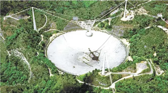  ??  ?? Vista aérea del Telescopio William E. Gordon en Arecibo, Puerto Rico.