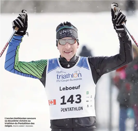  ??  ?? L’ancien biathlonie­n savoure sa deuxième victoire au triathlon du Pentathlon des neiges.