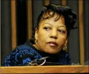  ??  ?? Denise Higgins, the mother of Vernithea McCrary, testifies during the trial of James Brown.