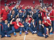  ?? CORTESÍA FIVB ?? Selección dominicana de voleibol, después de ganar el oro del Norceca a Estados Unidos el pasado 3 de septiembre.