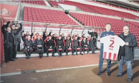  ??  ?? Sunderland AFC manager Phil Parkinson and the club’s community partner, Gentoo, back ‘Time to Talk Day’. Picture by The Bigger Picture Agency