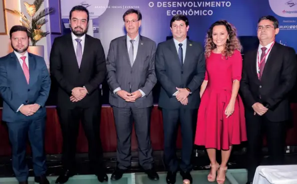  ??  ?? Brasil de Ideias Rio com Nicola Miccione, secretário da Casa Civil do Rio de Janeiro; Cláudio Castro, governador do Rio de Janeiro; Gilson Machado Neto, ministro do Turismo, fala sobre as ações da pasta
Gilson Machado Neto, ministro do Turismo; Carlos Brito, presidente da Embratur Brasil; e David Almeida, prefeito de Manaus