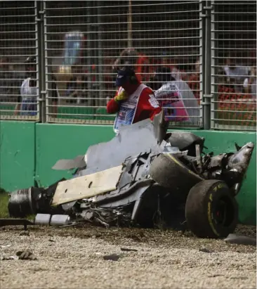  ?? FOTO: ALL OVER ?? Formel 1-bilerne kører hurtigere end tidligere, og det har fået folkene bag det australske grandprix til at øge sikkerhede­n.