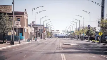  ?? ROBERTO E. ROSALES/JOURNAL ?? Downtown Gallup looked like a ghost town after the governor ordered the small city to go on lockdown beginning Friday afternoon.