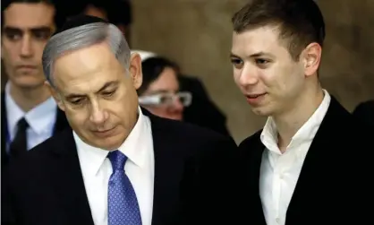  ??  ?? Yair Netanyahu (right) with his father in Jerusalem in 2015. Photograph: Thomas Coex/AFP/Getty Images