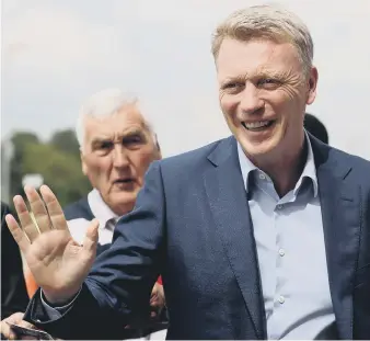  ??  ?? David Moyes greets fans ahead of Saturday’s friendly victory at Rotherham