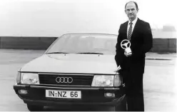  ?? BILD: SN/APA/DPA ?? Fünfzylind­er-Ikone: der Audi 100 von 1976.