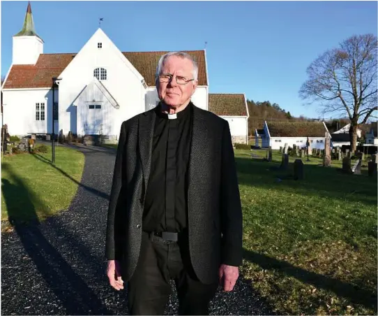  ??  ?? SLUTTER: I dag skulle sogneprest Tom Martin Berntsen hatt sin aller siste gudstjenes­te her i Landvik kirke. Det blir det ingen tingen av. I stedet kan du lese hans aller siste preken her.