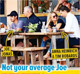  ??  ?? ANNA HEINRICH & TIM ROBARDS JOE JONAS