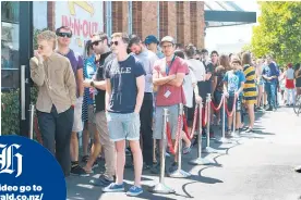  ?? Picture / Doug Sherring ?? Crowds queued outside the In-N-Out Burger pop-up shop as the franchise tests the NZ market.