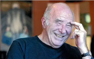  ?? STUFF ?? Entertaine­r and writer Clive James.