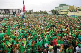  ?? FOTO ?? Los simpatizan­tes se concentrar­on en Santo Domingo. También hubo marchas en Miami, Nueva York y Madrid.