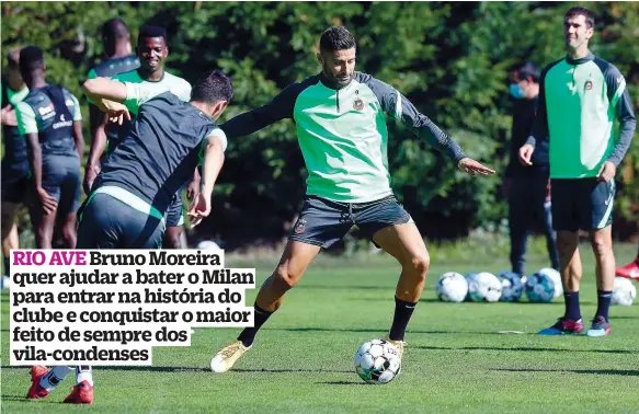  ??  ?? O último treino antes do jogo com o Milan foi animado e mostrou um grupo confiante numa noite histórica