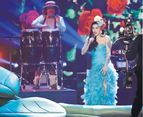  ??  ?? ► Mon Laferte durante la ceremonia de los Grammy latinos la semana pasada en Las Vegas.