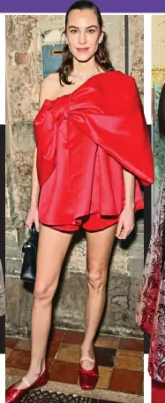  ?? ?? Lady in red: Alexa Chung at Simone’s London Fashion Week show