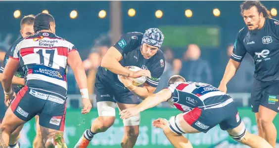  ?? Photo / Photosport ?? Bryn Evans in action for the Hawke’s Bay Magpies.