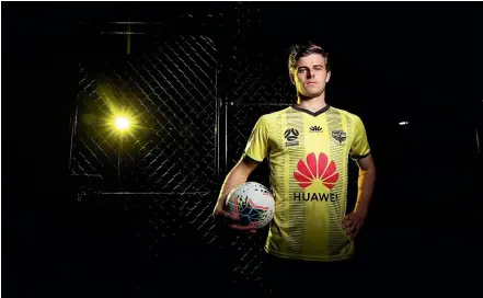  ?? GETTY IMAGES ?? Kiwi midfielder Alex Rufer is chasing a big A-League season for the Wellington Phoenix.