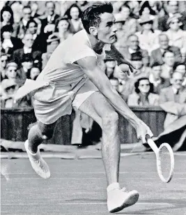  ?? ?? Falkenburg during his run to the 1948 Wimbledon title, in his semi-final against Gardnar Mulloy