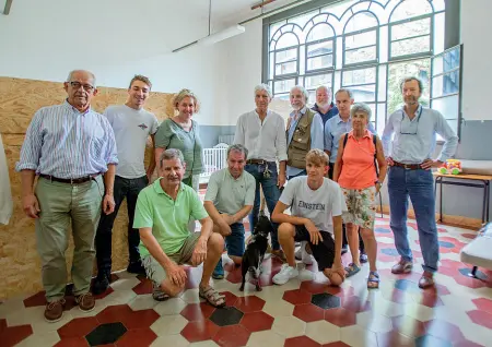  ?? (foto Boiocchi) ?? L’appello
I volontari dell’associazio­ne Senza Margini nella sede di corso Porta Vigentina 15 all’interno del palazzo Calchi Taeggi. Il Comune ristruttur­erà l’immobile per farne un nuovo polo di servizi civici. L’associazio­ne rischia lo sfratto dopo 10 anni