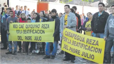  ??  ?? El grupo de la hermandad donde niños, jóvenes y adultos trabajan por la beatificac­ión y santificac­ión del Padre Julio César Duarte.