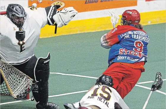  ?? CLIFFORD SKARSTEDT EXAMINER ?? Peterborou­gh Century 21 Lakers’ Mark Steenhuis fires the ball at Brampton Excelsiors goalie Nolan Clayton during Major Series Lacrosse action on June 21 at the Memorial Centre.