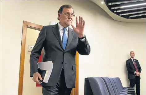  ?? DANI DUCH ?? El presidente del Gobierno en funciones, Mariano Rajoy, ofreció una rueda de prensa tras ser recibido en audiencia por el Rey