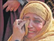  ?? AP PHOTO ?? A relative of a woman who was killed in the attack grieves at her residence in Kashmir on Thursday.