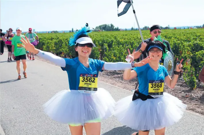  ?? PROVIDED TO CHINA DAILY ?? Le Marathon du Medoc is held each year in Bordeaux, France, combining running 42 kilometers with stopping to taste wine, oysters, steak and more.